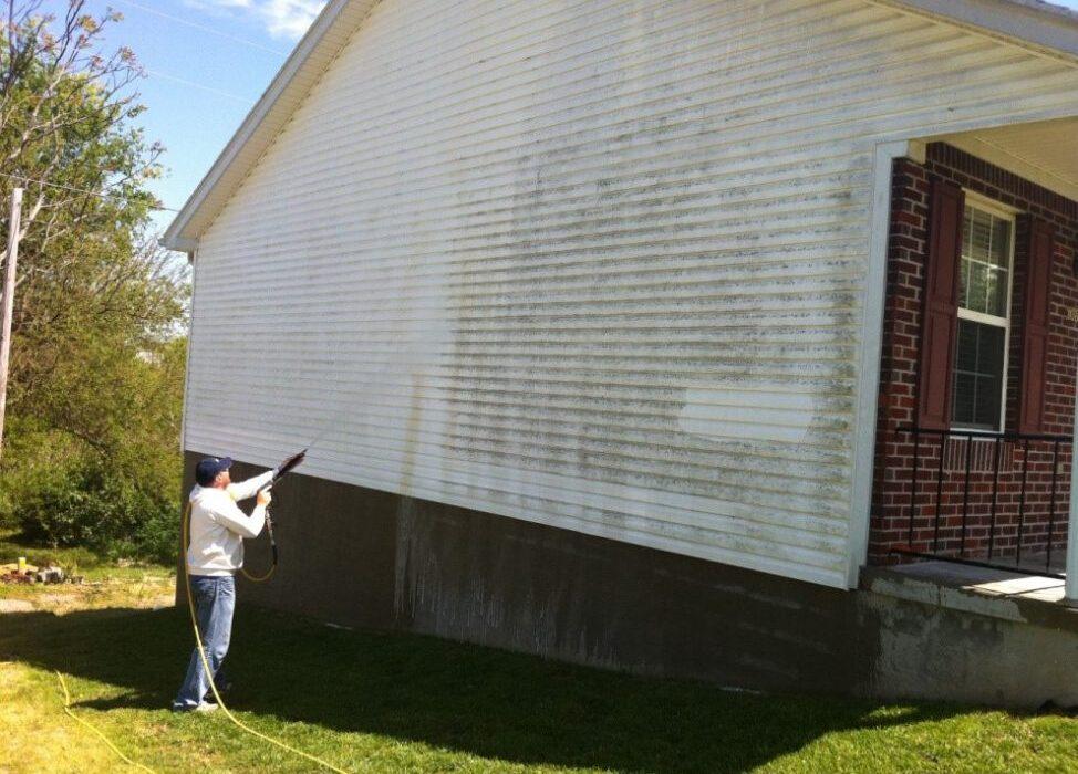 cleaning siding