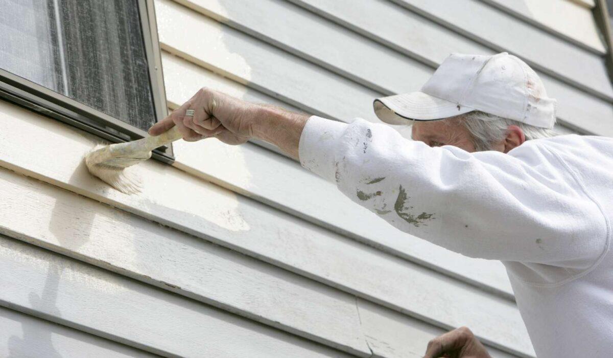 painting vinyl siding